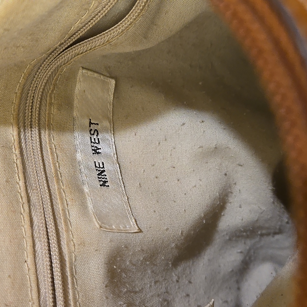 Purse - Picture 2 of 7